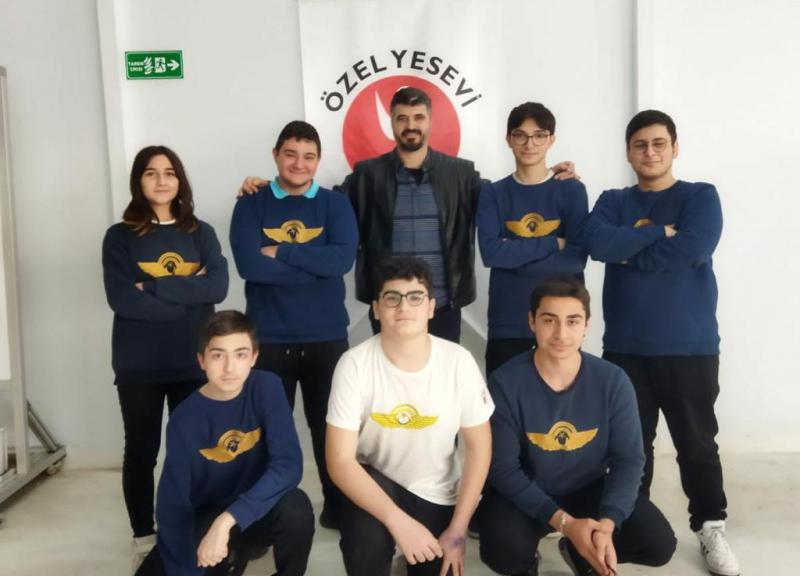 Yesevi Havacılık Lisesi sabit kanat takımı YESEVİ KOCATÜRK yarı finalde...